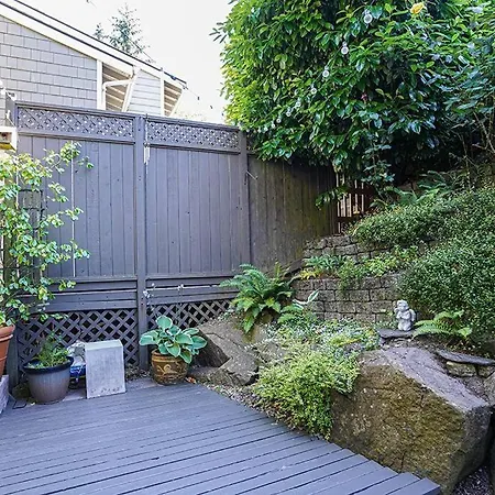 Sunlit Contemporary Bellevue Home W A Lush Garden